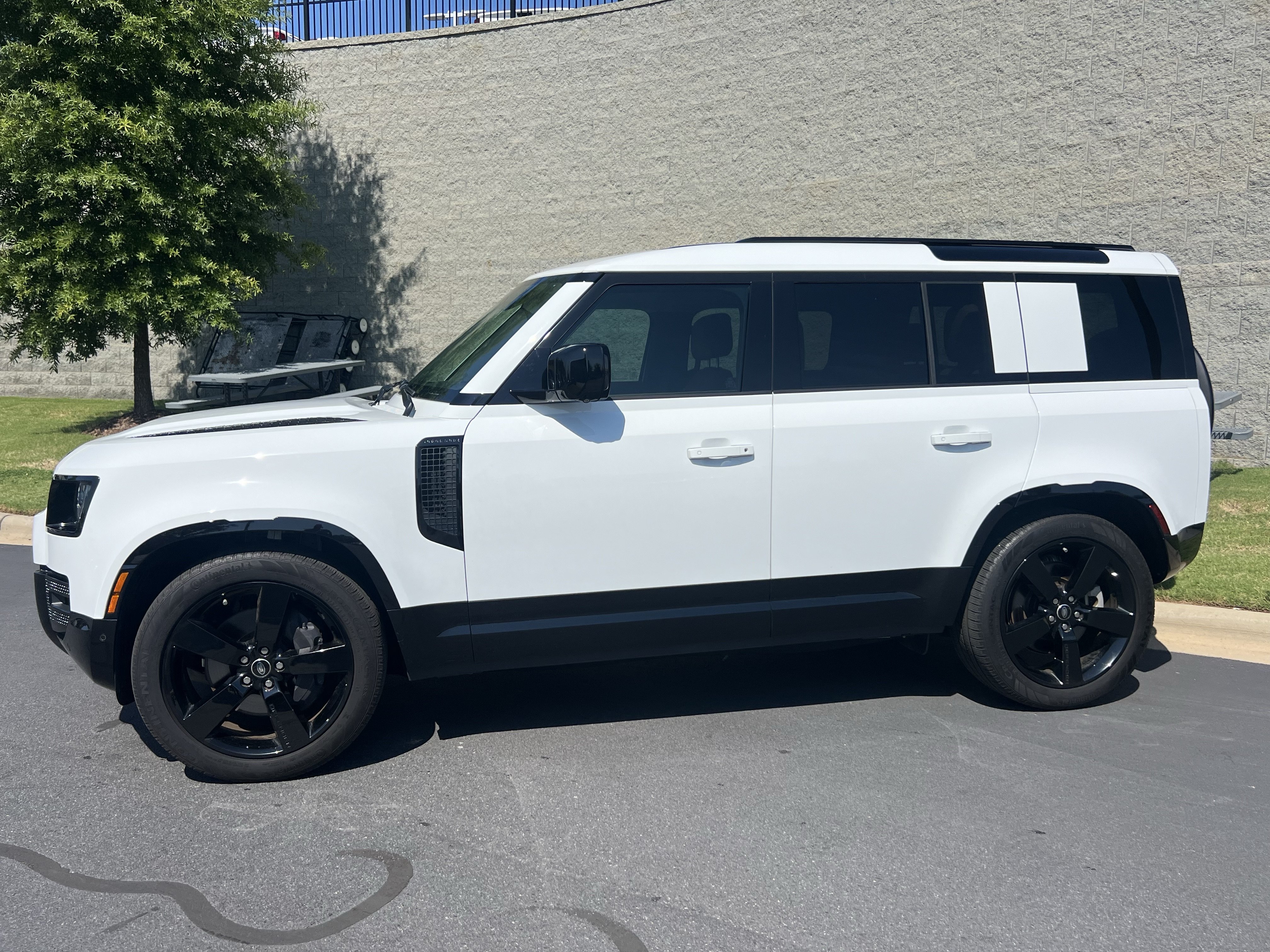 land rover defender 2025 SALE27EU6S2368218 image land rover defender 2025 SALE27EU6S2368218 image